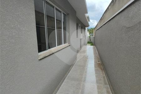Casa Térrea à venda com 3 suítes em Jardim do Lago, Atibaia, SP