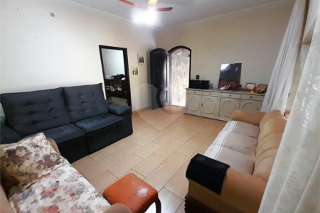 Casa à venda com 5 quartos, sendo 1 suíte,  em Jardim Anhangüera, Ribeirão Preto, SP