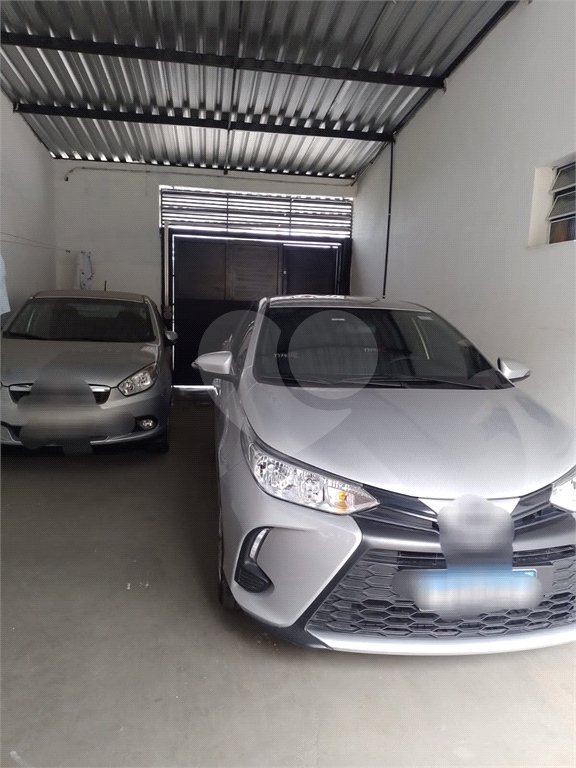Casa à venda com 2 suítes em Jardim Layr, Mogi das Cruzes, SP