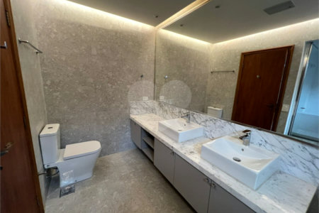 Casa para alugar com 3 quartos, sendo 1 suíte, no condomínio Res Villeneuve, São Paulo - SP
