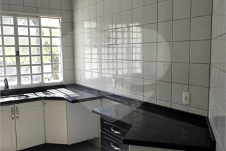 Sobrado à venda com 4 quartos, sendo 1 suíte, em Portal das Acácias, Indaiatuba, SP