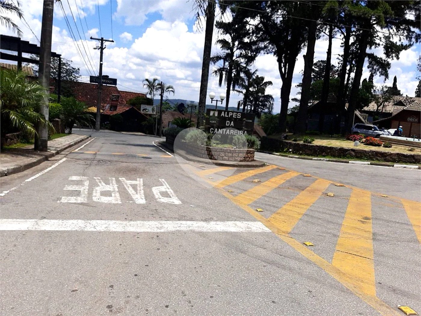 Terreno à venda no condomínio Alpes da Cantareira, Mairiporã - SP