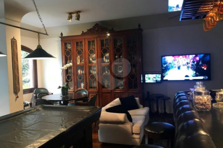 Casa à venda com 5 quartos, sendo 2 suítes,  em Jardim Everest, São Paulo, SP
