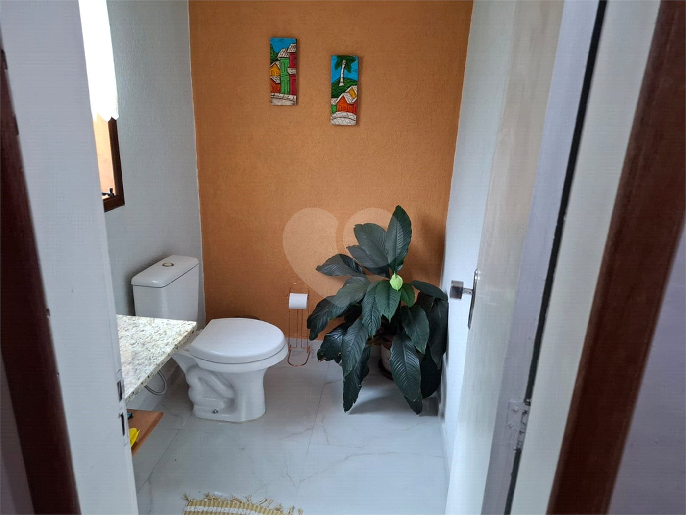 Casa à venda com 2 suítes em Vila Figueira, Suzano, SP