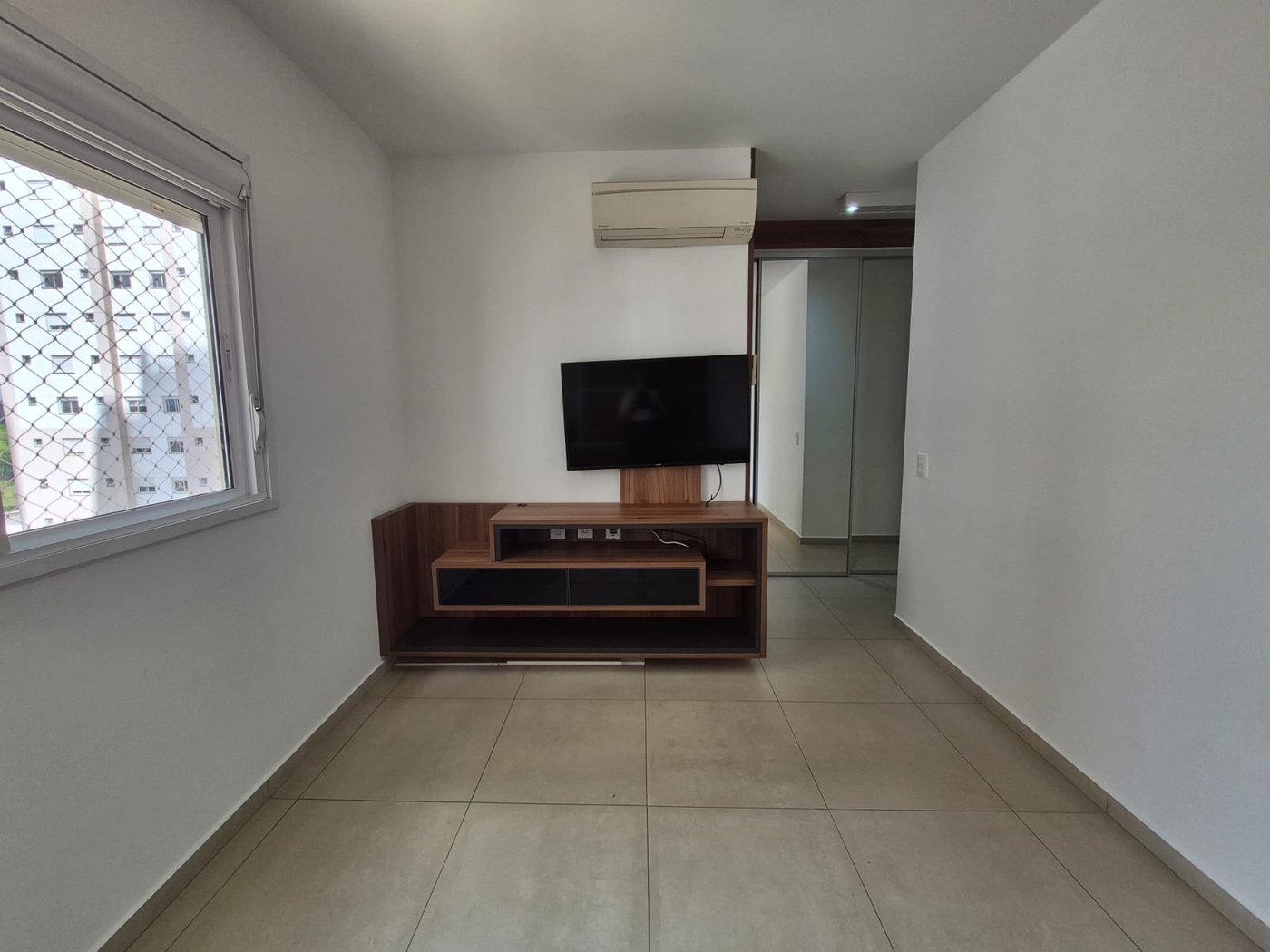 Apartamento à venda ou para alugar, 110m² com 2 quartos, sendo 1 suíte, escritório e  vagas Condomínio Paulistano, São Paulo - SP