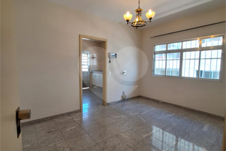 Casa à venda ou para alugar com 4 quartos, sendo 2 suítes,  em Santa Rosa, Vinhedo, SP