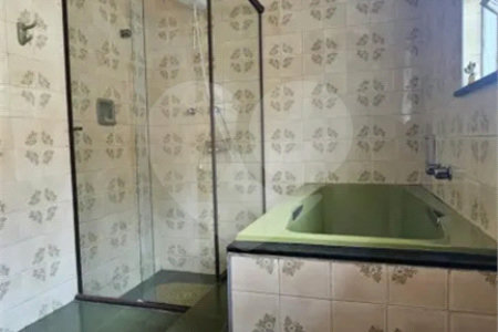 Sobrado à venda ou para alugar com 5 quartos, sendo 3 suítes, em Pacaembu, São Paulo, SP