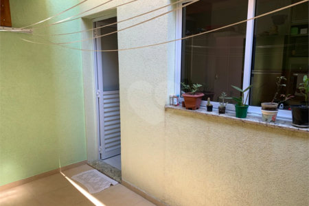 Sobrado à venda com 3 quartos, sendo 1 suíte,  em Vila Gumercindo, São Paulo, SP