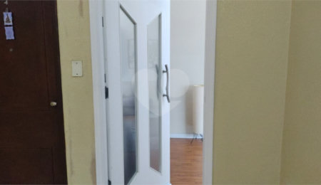 Apartamento à venda com 2 quartos em Pari, São Paulo, SP