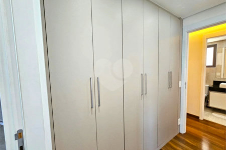 Apartamento à venda com 3 quartos, sendo 1 suíte, em Chácara Santo Antônio, São Paulo, SP