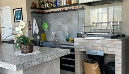Casa à venda com 3 suítes no condomínio Tamboril, São Paulo - SP