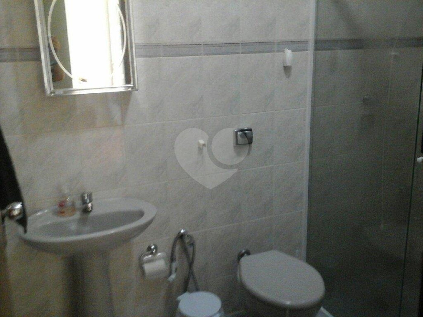 Casa de Vila à venda com 4 quartos, sendo 1 suíte, no condomínio Travessa Isadora,4, São Paulo - SP