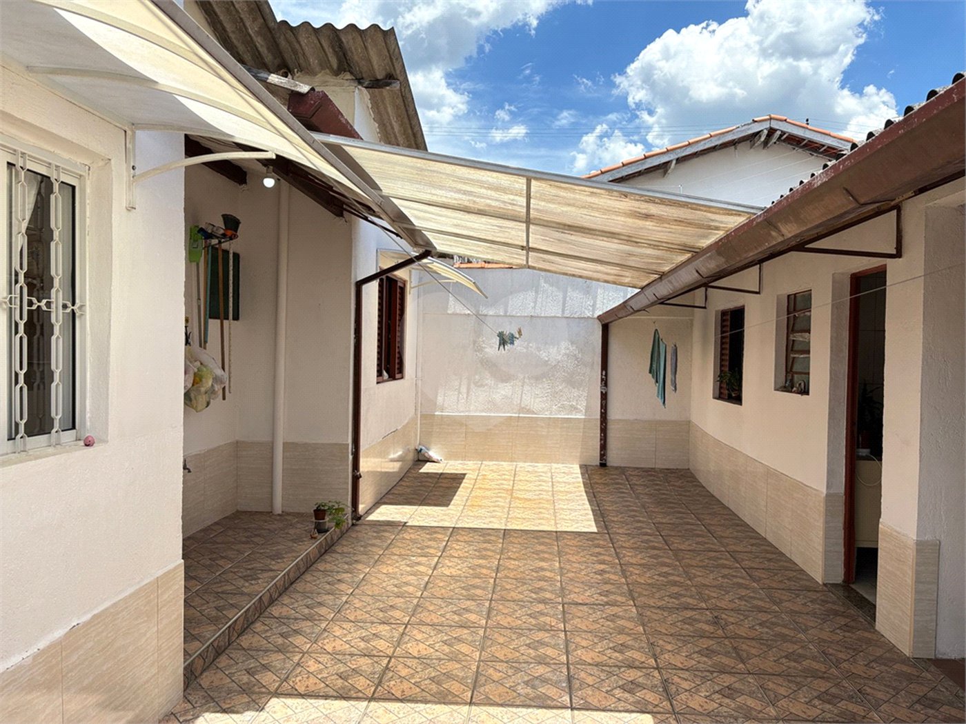 Casa à venda com 2 quartos em Conjunto Habitacional Brás Cubas, Mogi das Cruzes, SP