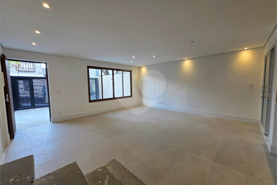 Casa à venda com 3 suítes em Ipiranga, São Paulo, SP
