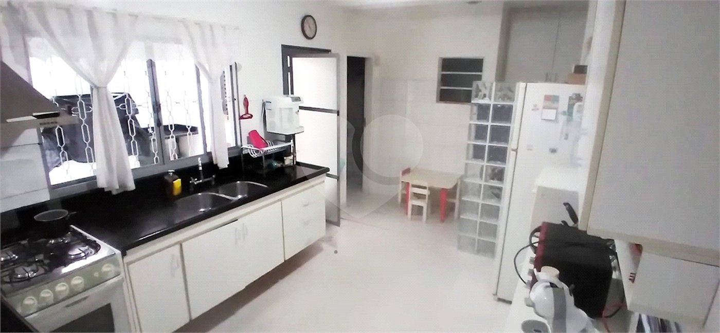 Casa à venda com 4 quartos, sendo 1 suíte, em Santana, São Paulo, SP