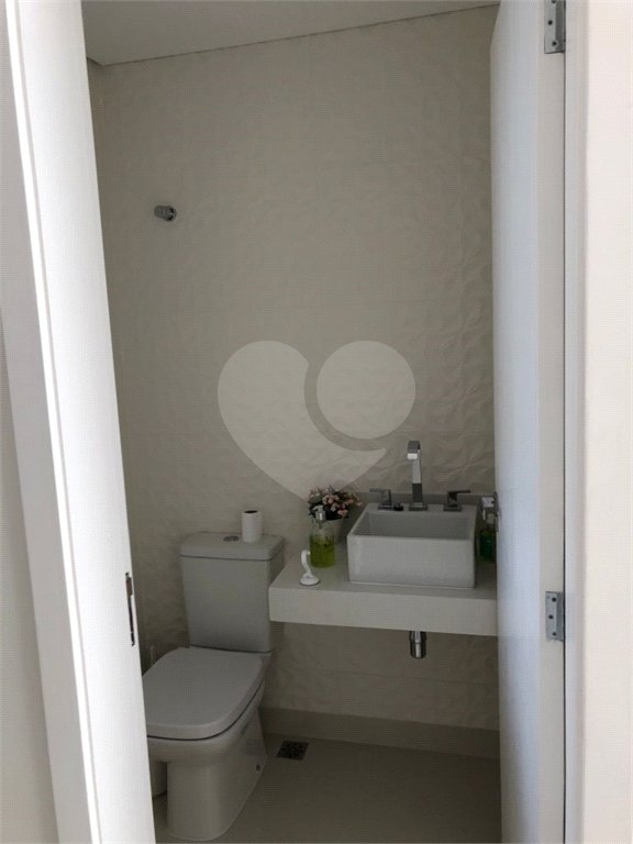 Casa à venda com 3 suítes no condomínio Residencial Lago da Serra, Araçoiaba da Serra - SP