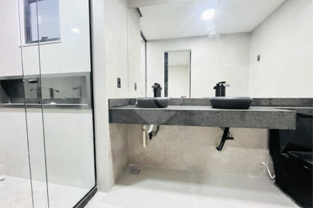 Casa à venda com 3 quartos, sendo 1 suíte, no condomínio Vale dos Sonhos 2, Rio de Janeiro - RJ