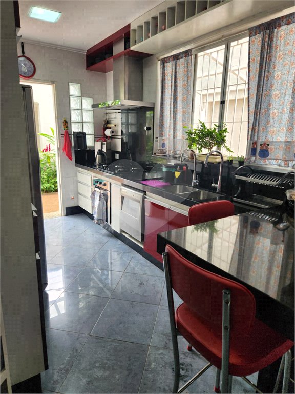 Casa à venda com 4 quartos, sendo 2 suítes,  em Vila Romana, São Paulo, SP