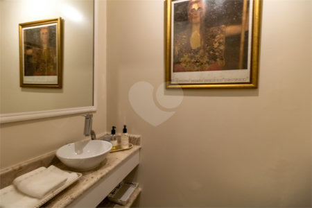 Apartamento à venda com 3 quartos, sendo 2 suítes, em Alto da Boa Vista, São Paulo, SP