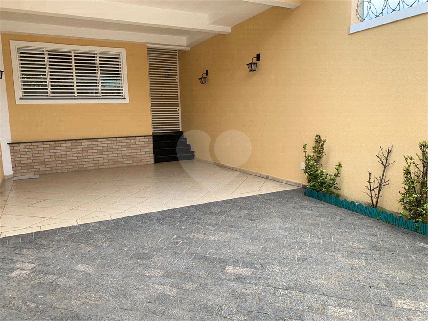 Sobrado à venda com 4 quartos, sendo 1 suíte, em Vila Campo Grande, São Paulo, SP