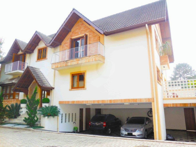 Casa à venda com 4 suítes no condomínio Vilaggio Monte Alegre, São Paulo - SP