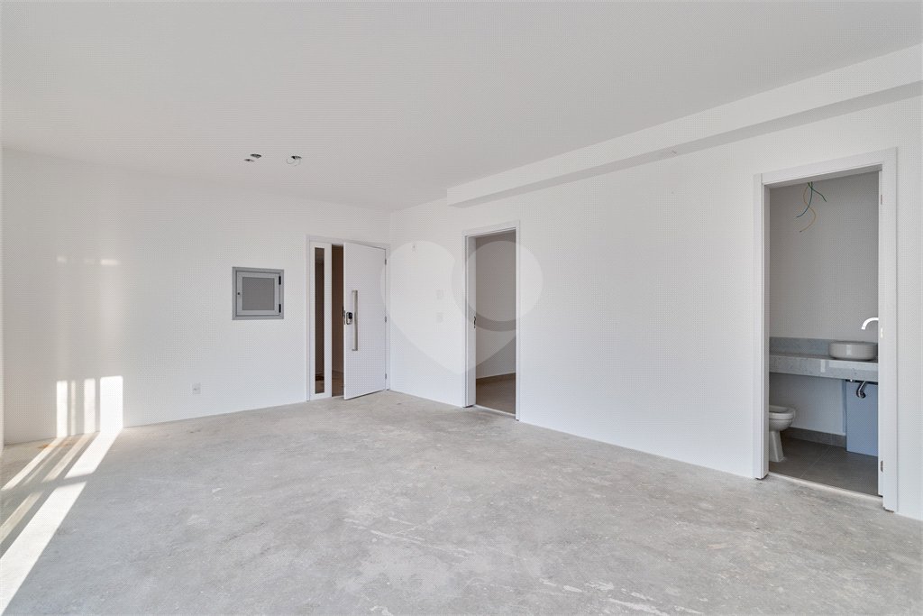 Apartamento à venda com 3 quartos, sendo 1 suíte, em Jardim Marajoara, São Paulo, SP