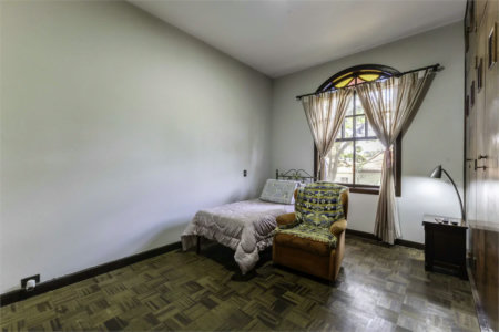 Casa à venda com 4 quartos, sendo 2 suítes, em Jardim Leonor, São Paulo, SP