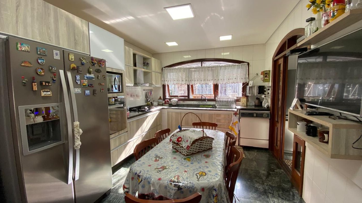 Casa com 4 dormitórios à venda, 380 m² por R$ 2.400.000,00 - Embaré - Santos/SP
