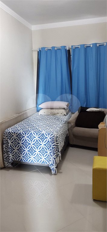 Casa à venda com 3 quartos, sendo 2 suítes,  no condomínio Parque das Figueiras, Mogi das Cruzes - SP