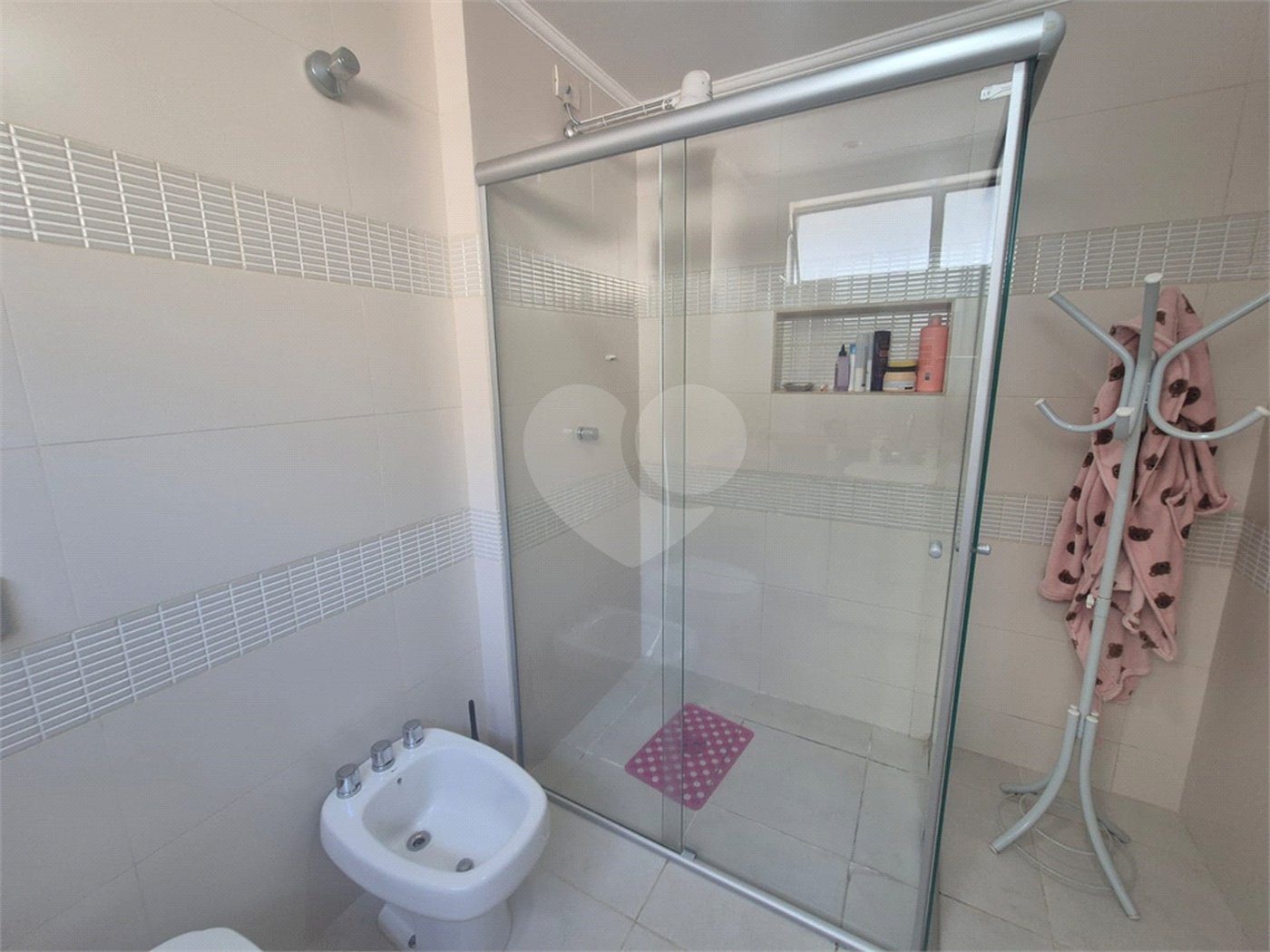 Apartamento à venda com 3 quartos, sendo 1 suíte, em Itaim Bibi, São Paulo, SP