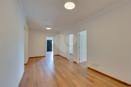 Apartamento à venda com 4 suítes em Jardim Marajoara, São Paulo, SP