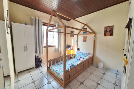Casa para alugar com 3 quartos, sendo 1 suíte,  no condomínio Estância Marambaia, Vinhedo - SP