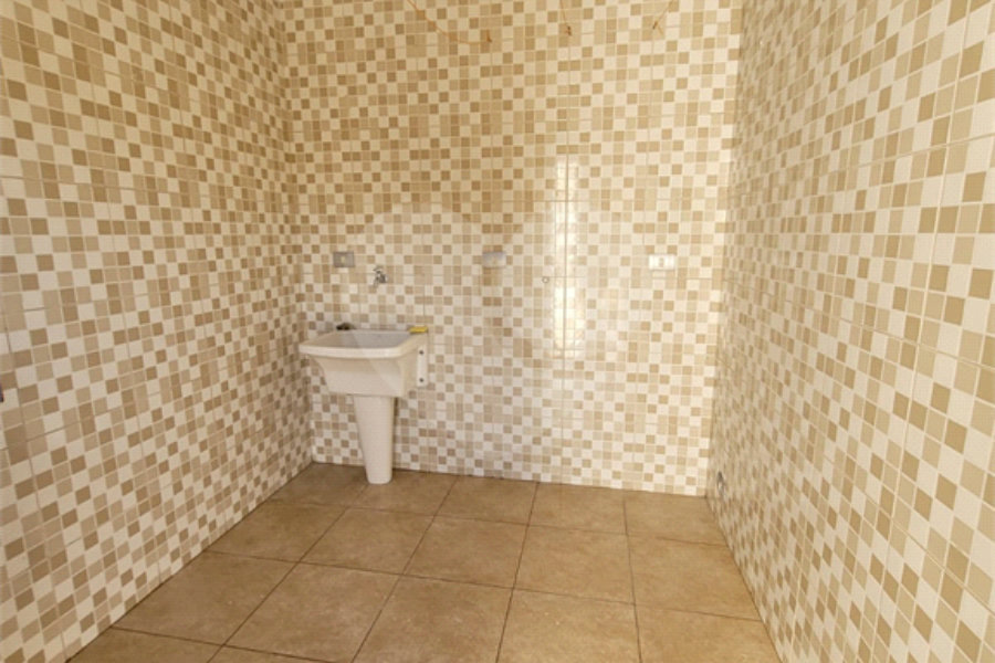 Casa à venda com 5 quartos, sendo 3 suítes, no condomínio Alpes da Cantareira, Mairiporã - SP