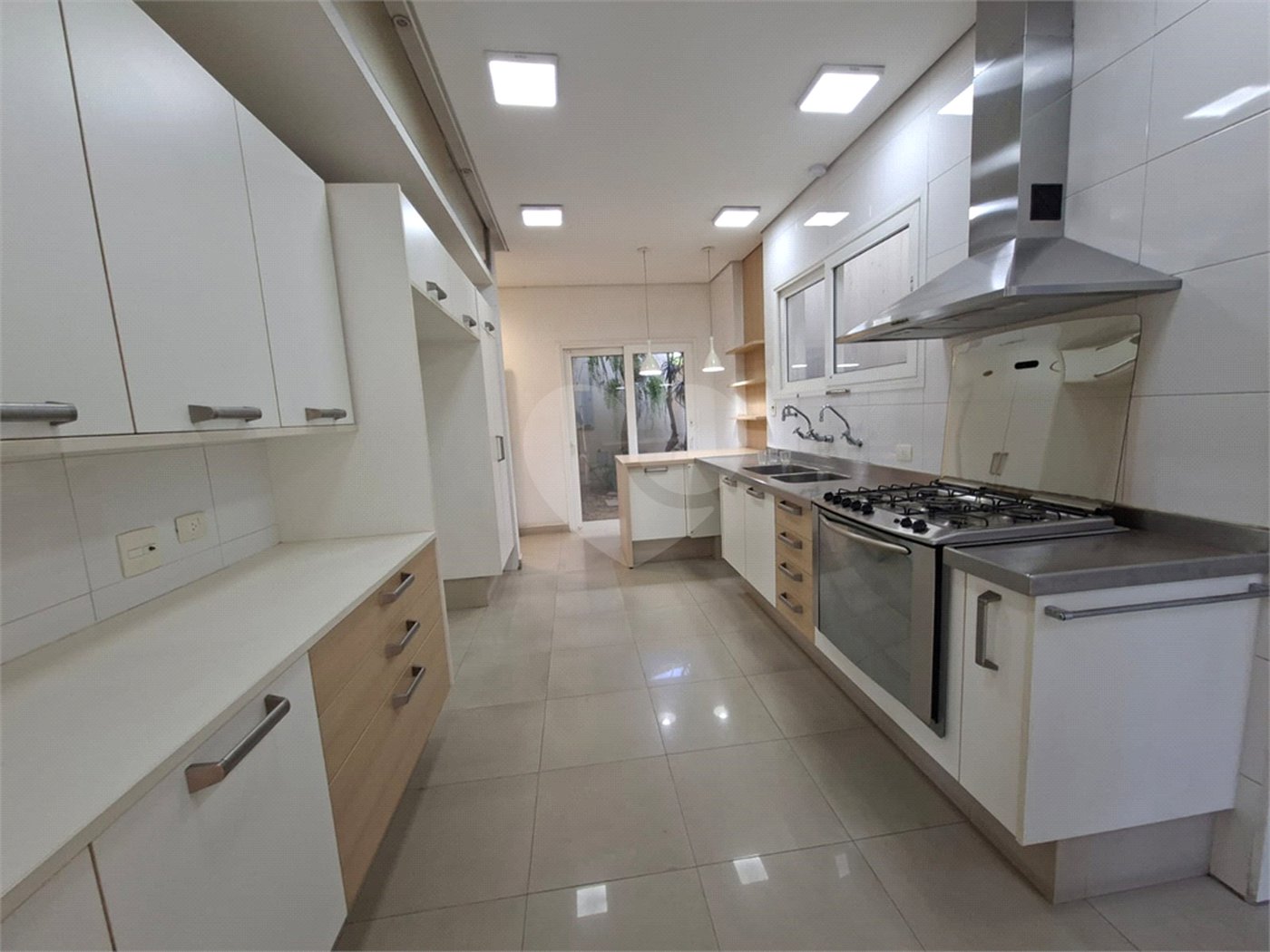 Casa à venda com 2 quartos, sendo 1 suíte, em Planalto Paulista, São Paulo, SP