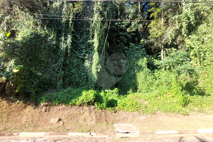 Terreno à venda no condomínio Parque Imperial da Cantareira, Mairiporã - SP