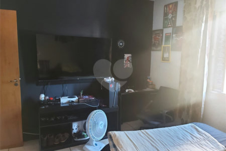 Sobrado à venda com 4 quartos, sendo 1 suíte,  em Vila Gustavo, São Paulo, SP