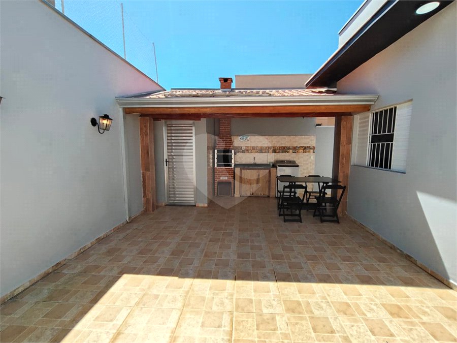 Casa à venda com 3 quartos no condomínio Residencial Lago dos Ipês, Itapetininga - SP