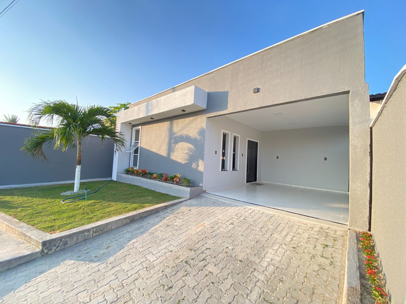 Casa à venda com 3 quartos, sendo 2 suítes, no condomínio PORTO LAGOA, Aquiraz - CE