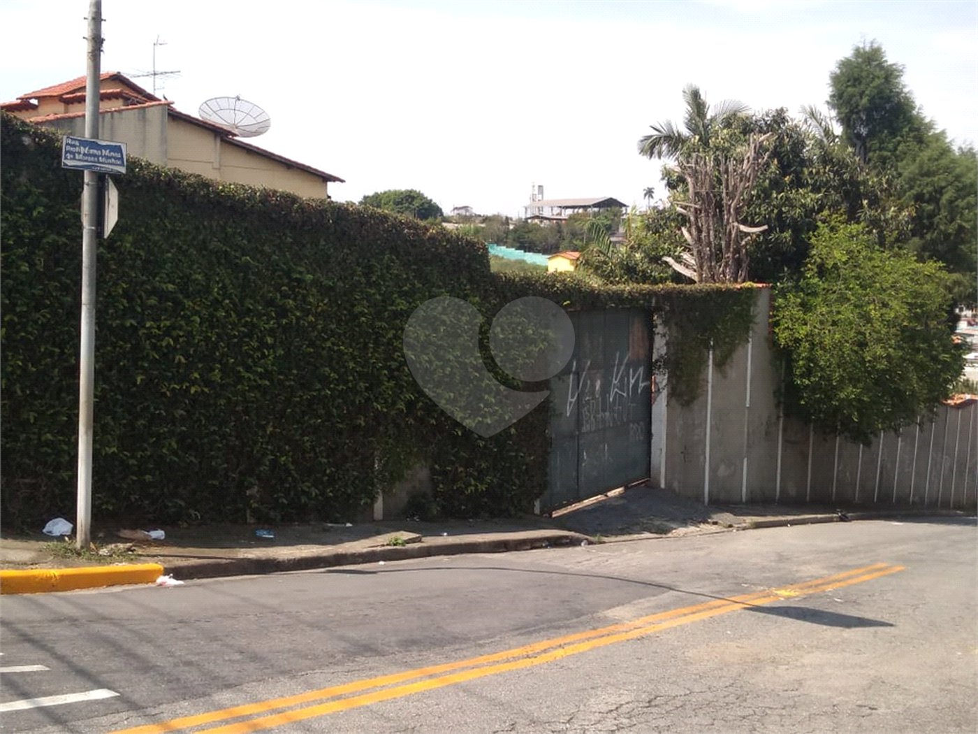 Casa à venda com 3 quartos, sendo 1 suíte,  em Vila Oliveira, Mogi das Cruzes, SP