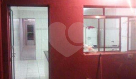 Casa à venda com 4 quartos, sendo 1 suíte,  em Jardim Peri, São Paulo, SP