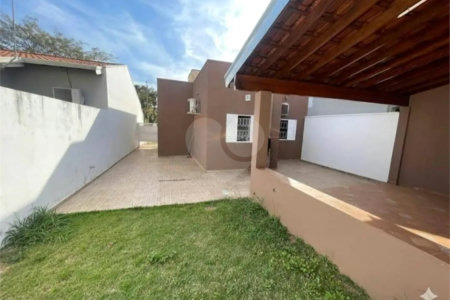 Casa à venda com 2 quartos, sendo 1 suíte, no condomínio Alvorada, Araraquara - SP