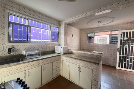 Casa à venda com 3 quartos, sendo 1 suíte,  em Campo Grande, Rio de Janeiro, RJ