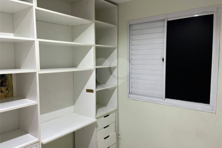 Avenida Tiradentes apartamento no térreo