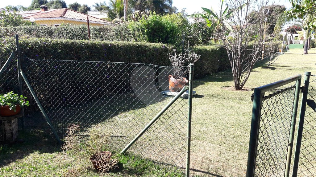 Casa à venda com 4 quartos, sendo 2 suítes, no condomínio Monte Belo, Salto - SP