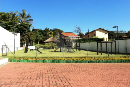 Casa à venda com 3 suítes no condomínio Recanto dos Paturis, Vinhedo - SP