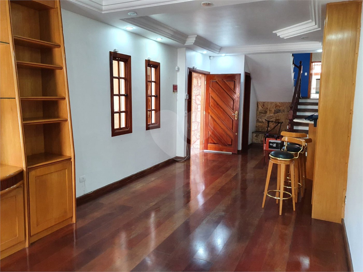 Sobrado à venda com 4 quartos, sendo 2 suítes, em Tremembé, São Paulo, SP