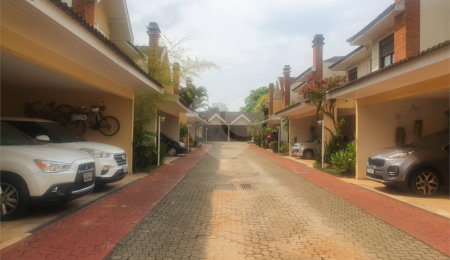 Casa à venda com 4 quartos, sendo 2 suítes, no condomínio Lake Louise, São Paulo - SP