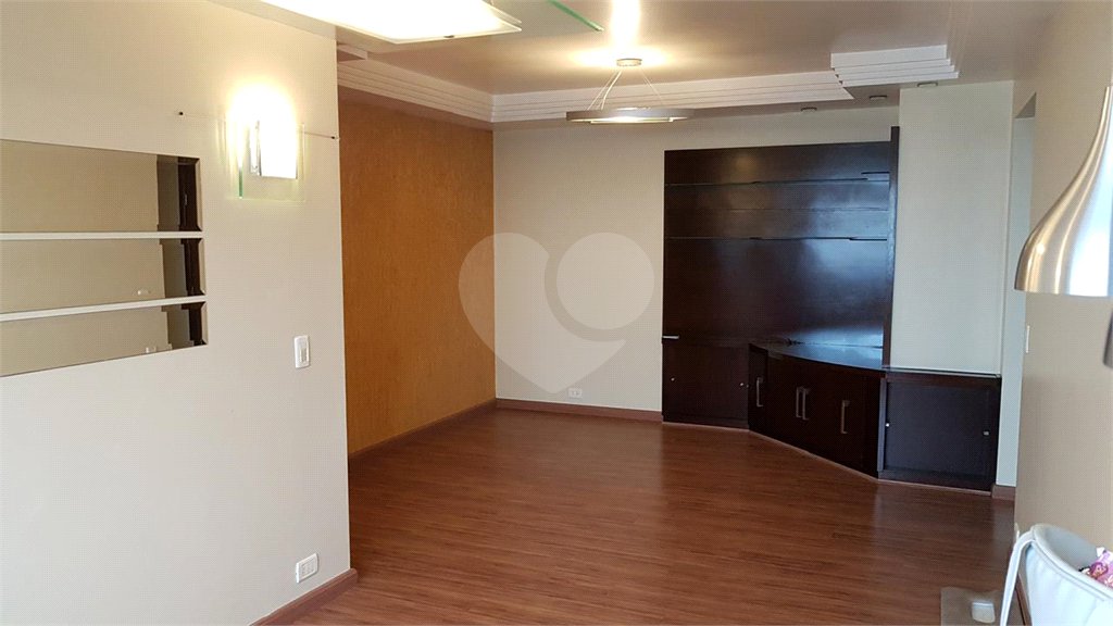 Apartamento à venda com 3 quartos, sendo 1 suíte, em Alto da Lapa, São Paulo, SP