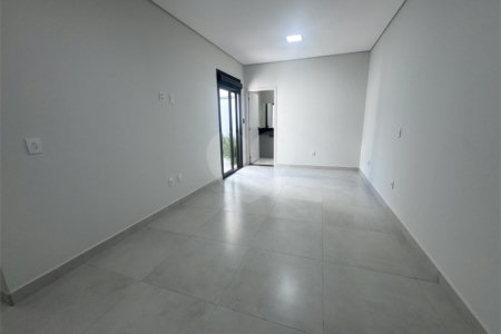 Casa à venda com 3 quartos, sendo 1 suíte, no condomínio Residencial Villagio Wanel, Sorocaba - SP