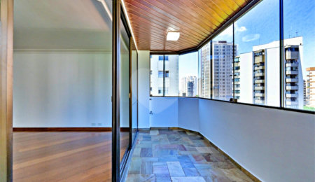 Apartamento à venda com 3 suítes em Campo Belo, São Paulo, SP